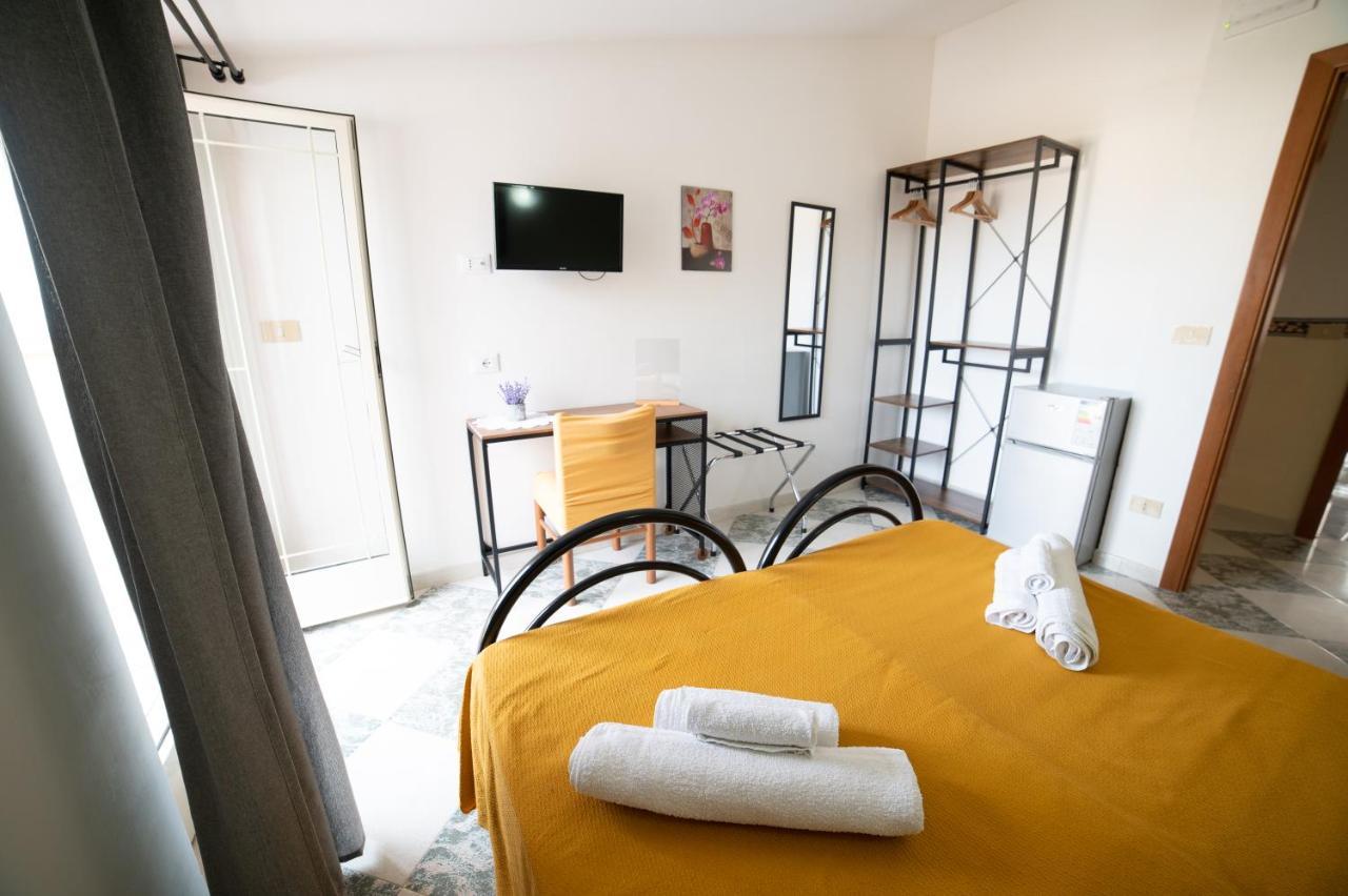 B&B Belvedere Ischitella Bagian luar foto