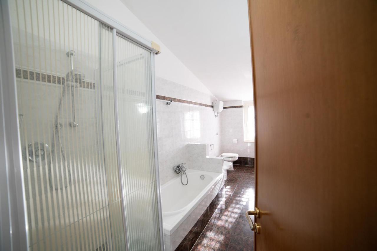 B&B Belvedere Ischitella Bagian luar foto