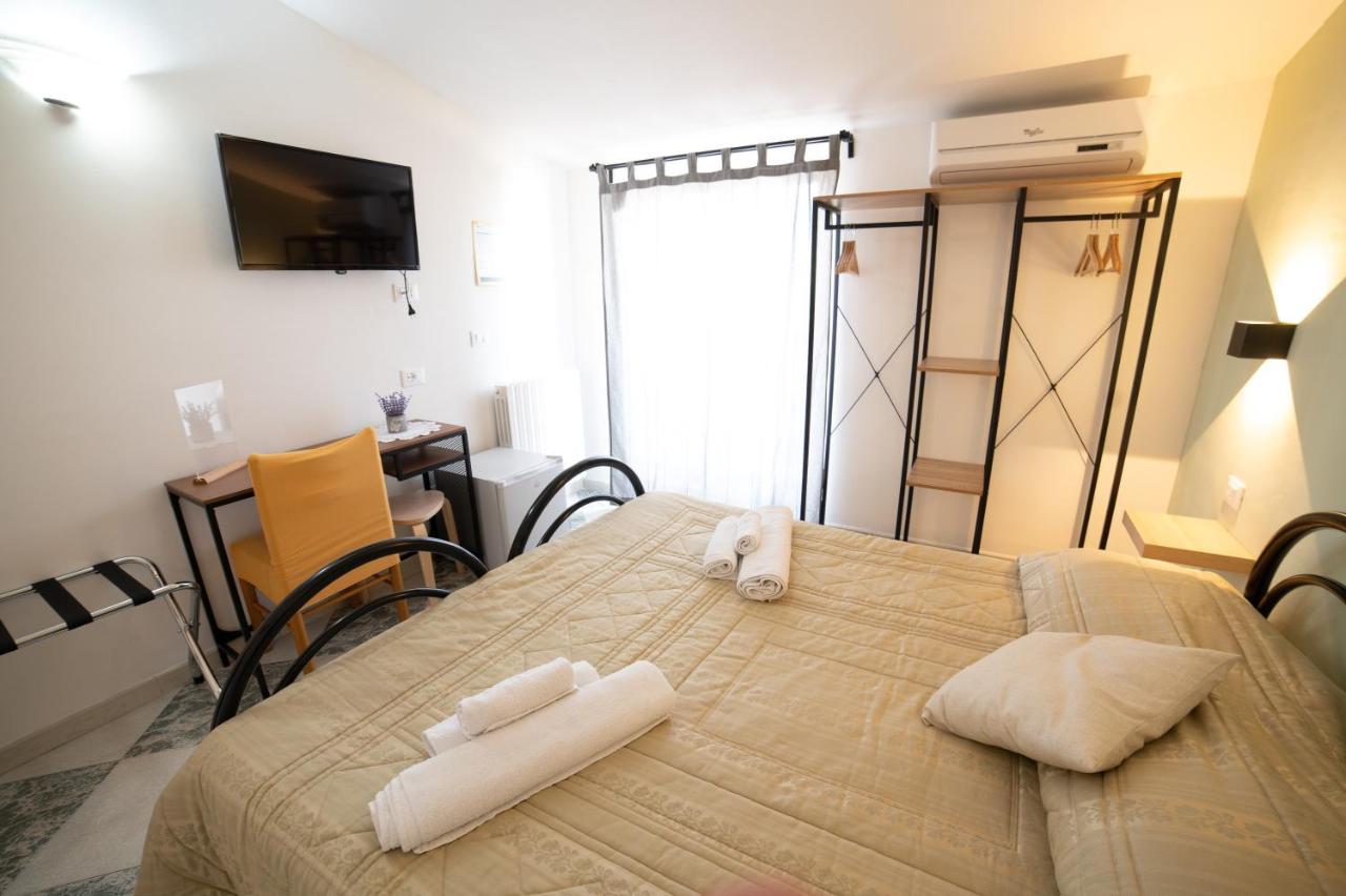 B&B Belvedere Ischitella Bagian luar foto