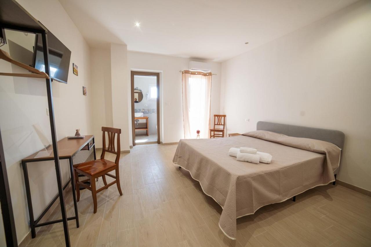 B&B Belvedere Ischitella Bagian luar foto