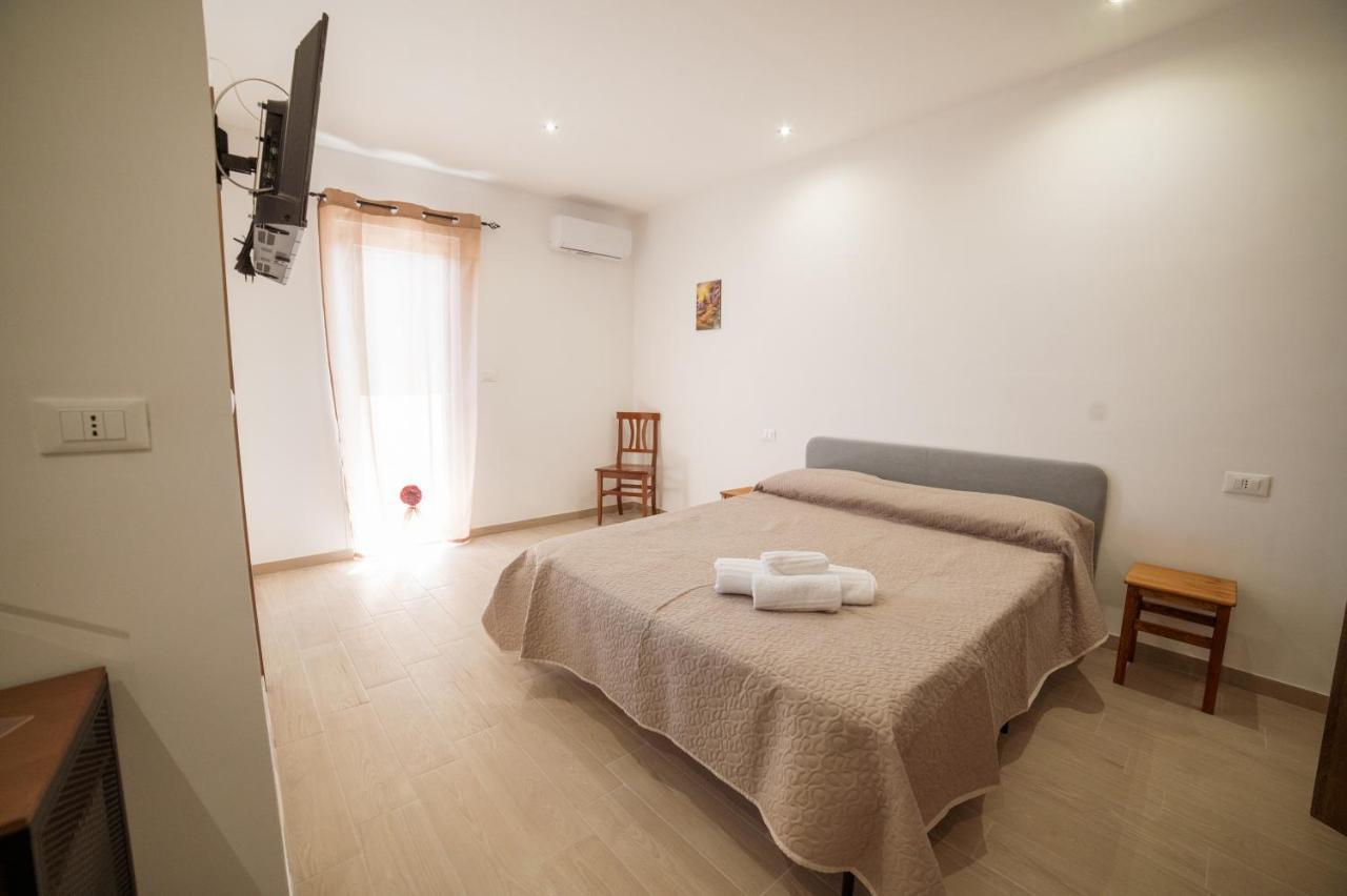 B&B Belvedere Ischitella Bagian luar foto
